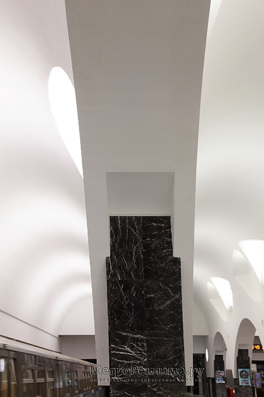 Станция "Волоколамская" Панорама путевого и станционного залов.