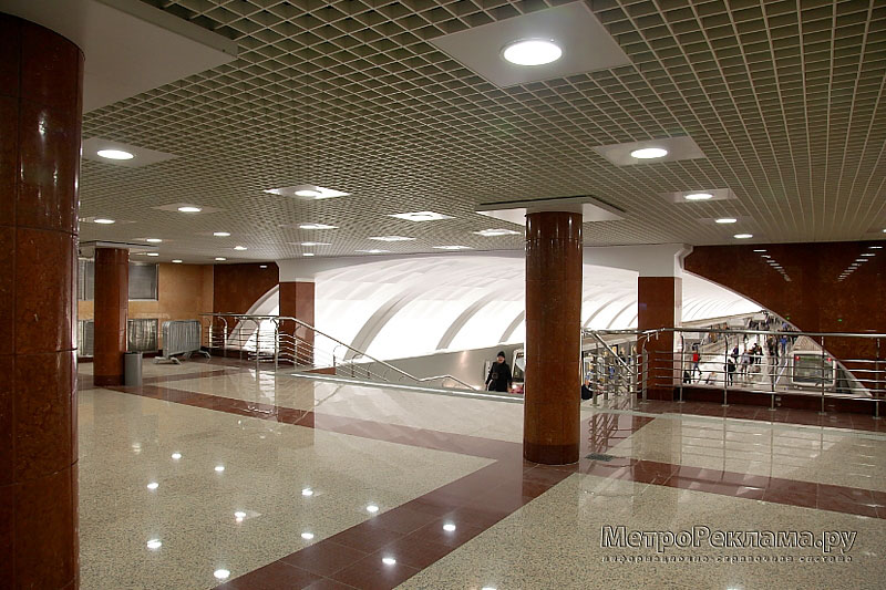 Станция "Митино" Балкон северного вестибюля.