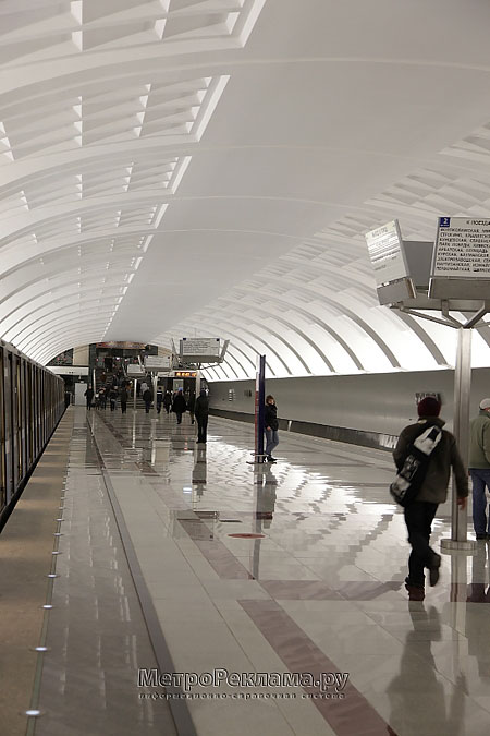 Станция "Митино" Выход в город. Южный вестибюль станции.