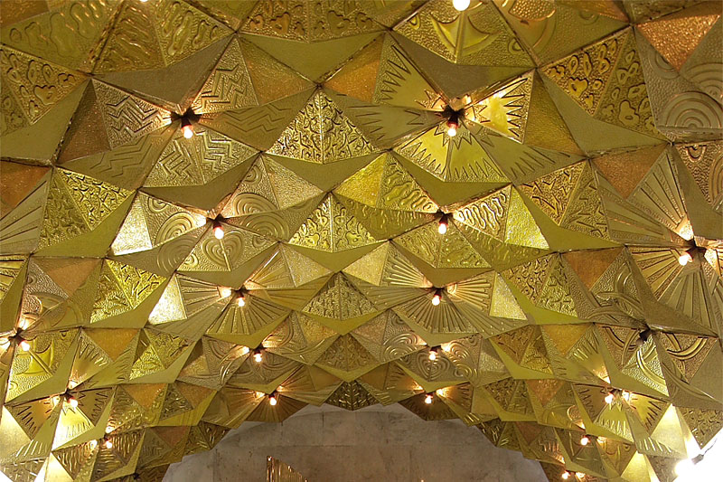     ""           -        .  , ݣ       ,  ,      .